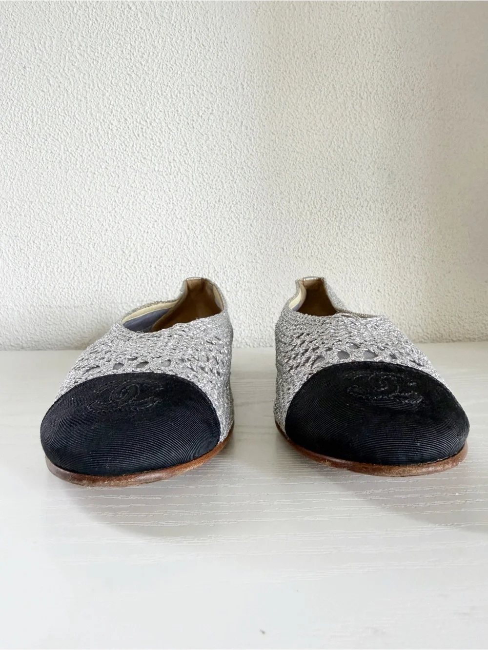 Chanel Metallic Silver Woven PVC Ballet Flats Black CC Cap Toe EU 38.5 US 8.5
